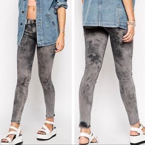 WILDFOX Jeans sz 26 Marianne Gray EUC